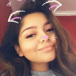 Meet your Posher, Alanis